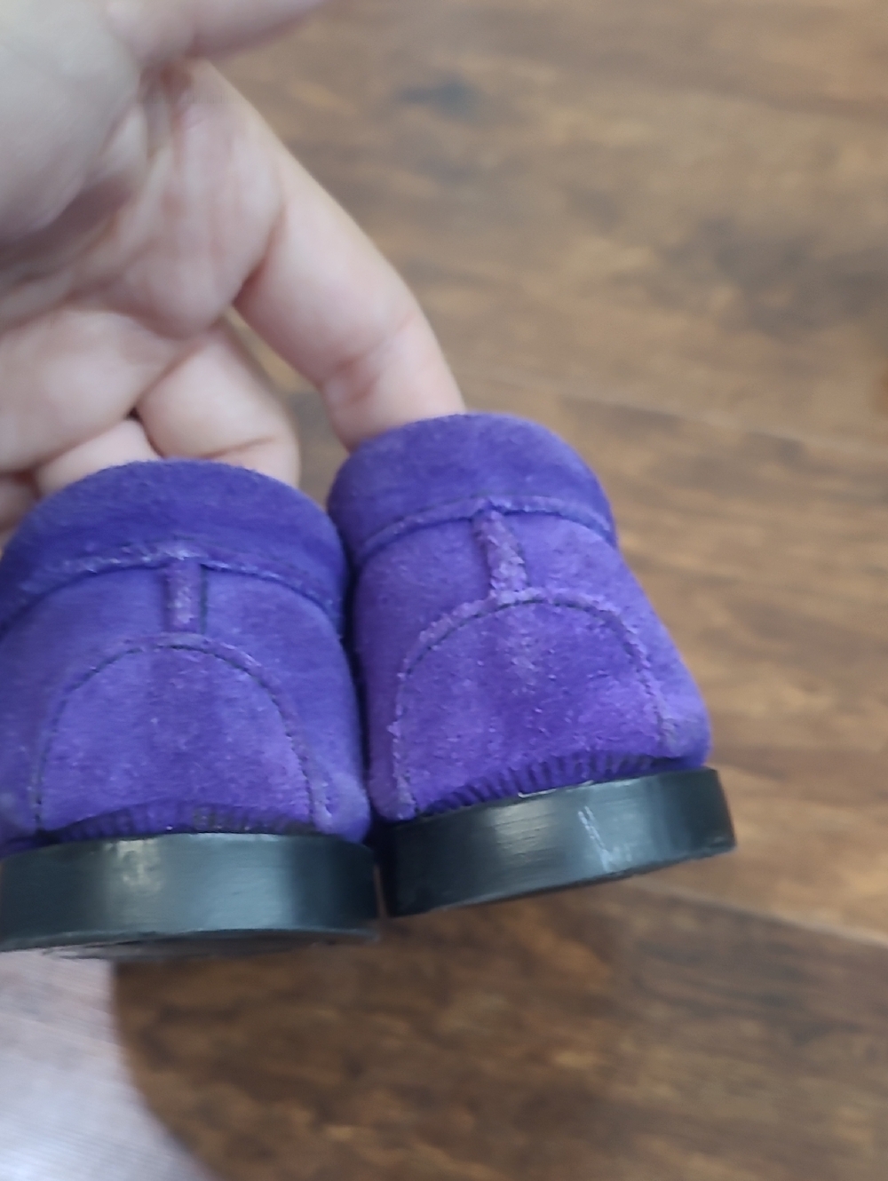 Minnetonka Purple Suede Moccasins with Embossed Insole Size 6 - Picture 4 of 8